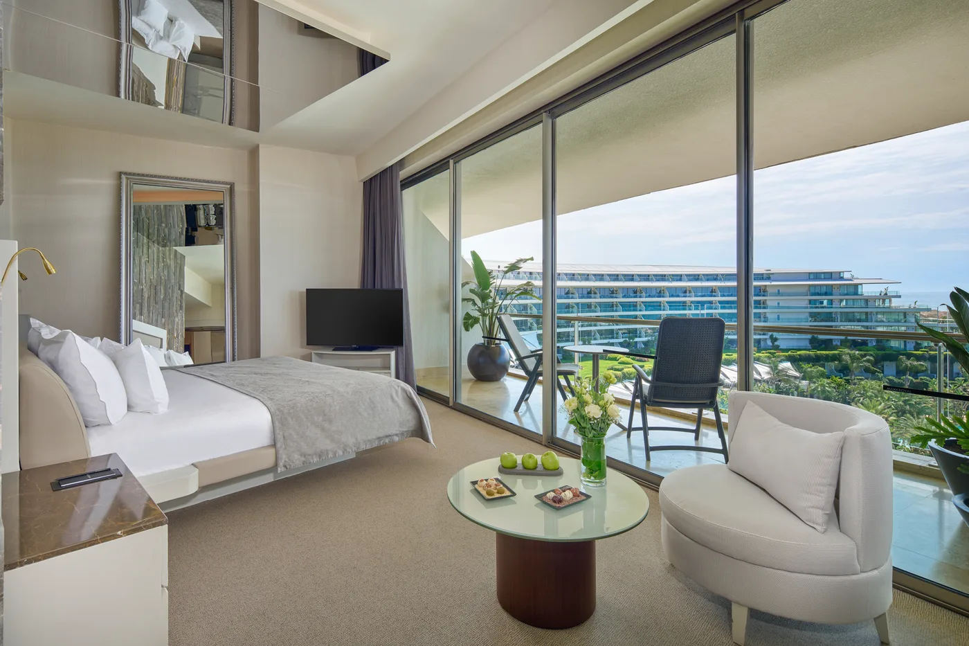 Maxx Suite